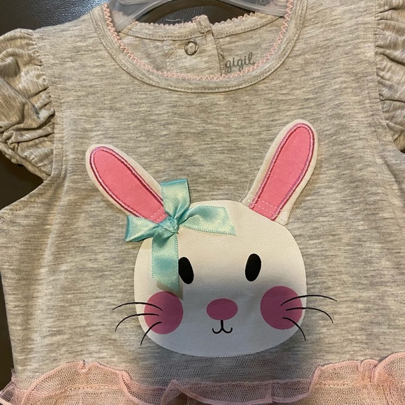 Gigil kid onesie with attached ruffle skirt - Picture 3 of 15